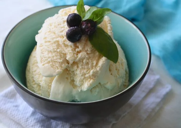 ice cream, fruit, blueberry